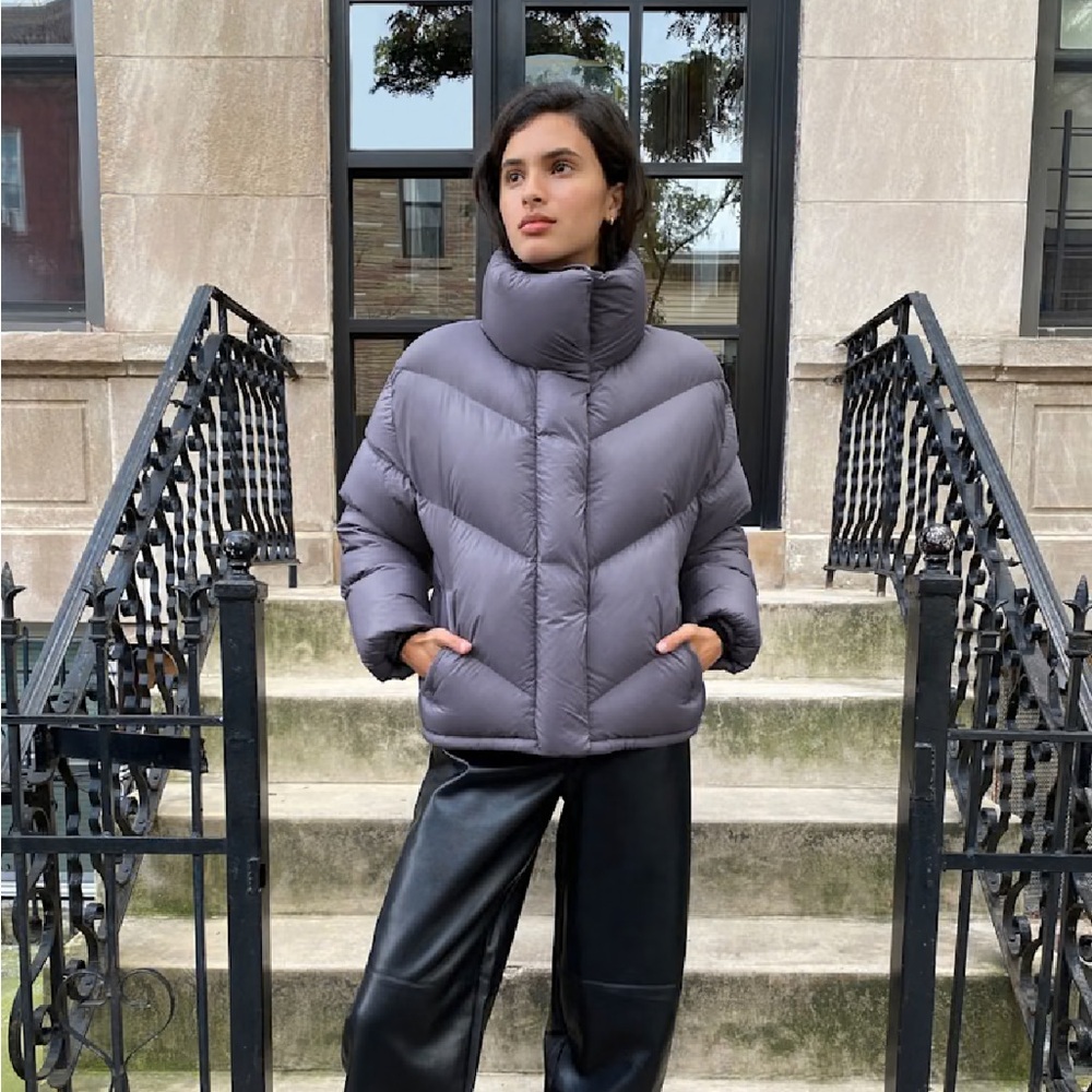 Aritzia Wilfred The Cloud Puff Size Small grey/purple or grape mist ⭐️⭐️⭐️⭐️ - Picture 3 of 17